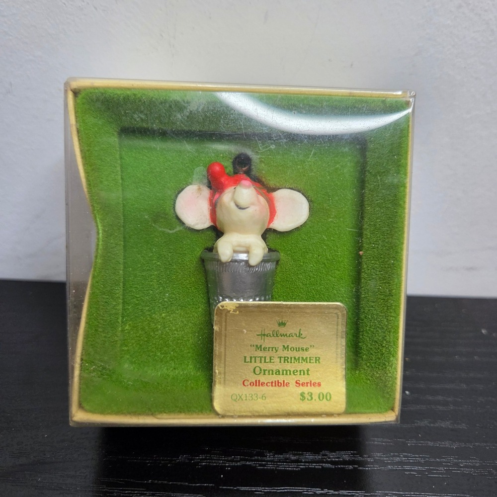 Hallmark Merry Mouse Little Trimmer Ornament Thimble QX133-6 Vintage Boxed